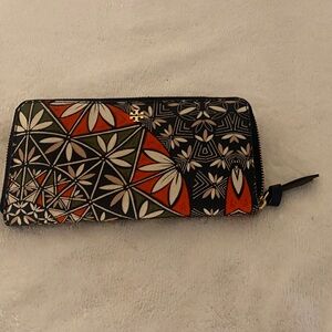 Tory Burch Geometric Floral Wallet in Black and Orange
